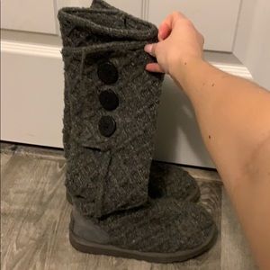 UGG - sweater boot with buttons